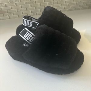 Uggs sz 7  can fit 7-8